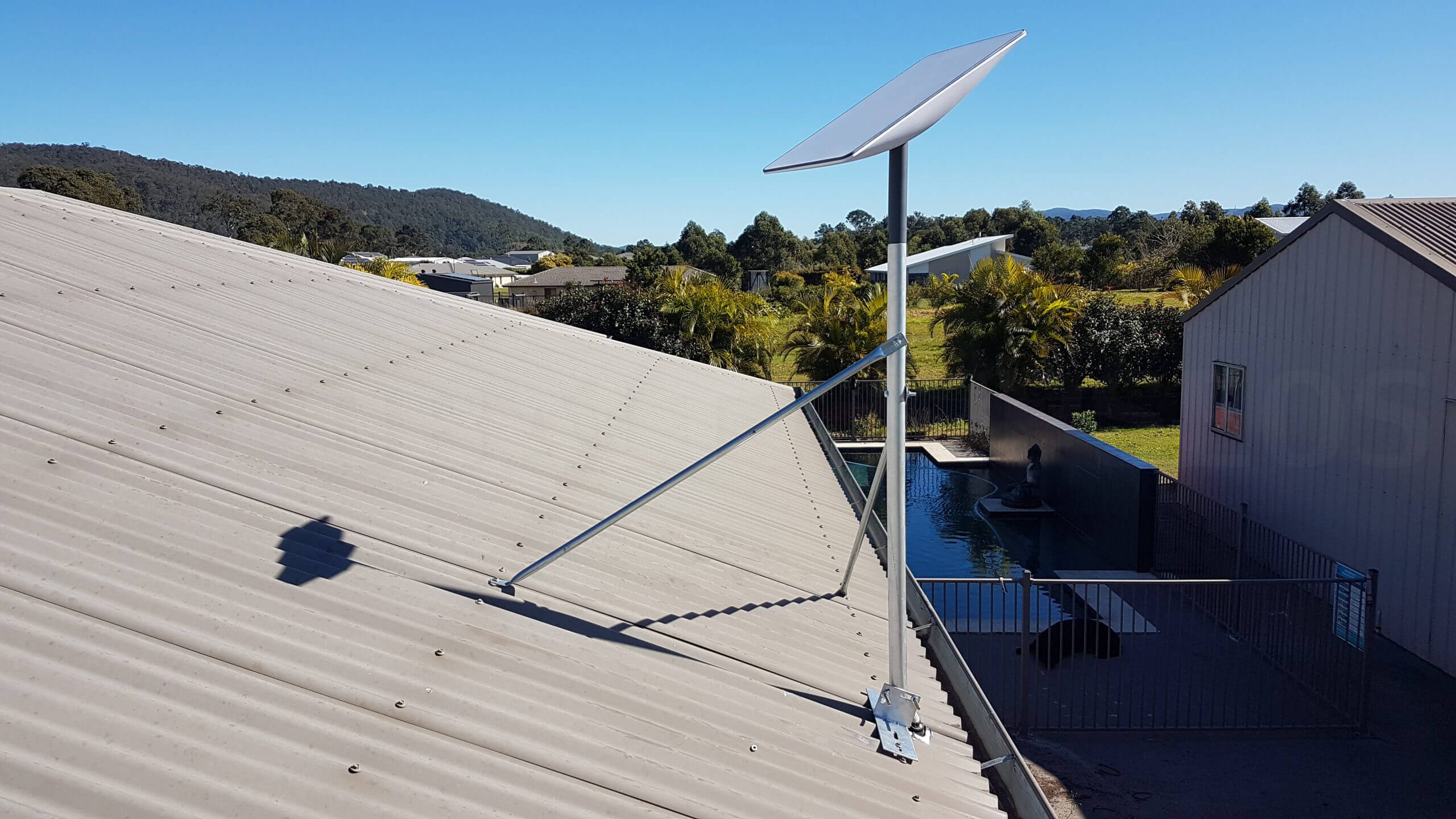 Starlink-Tin-Roof-Kit-1m-1-scaled